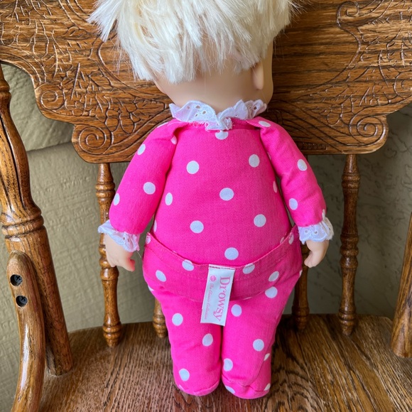 Drowsy Doll - Picture 4 of 4
